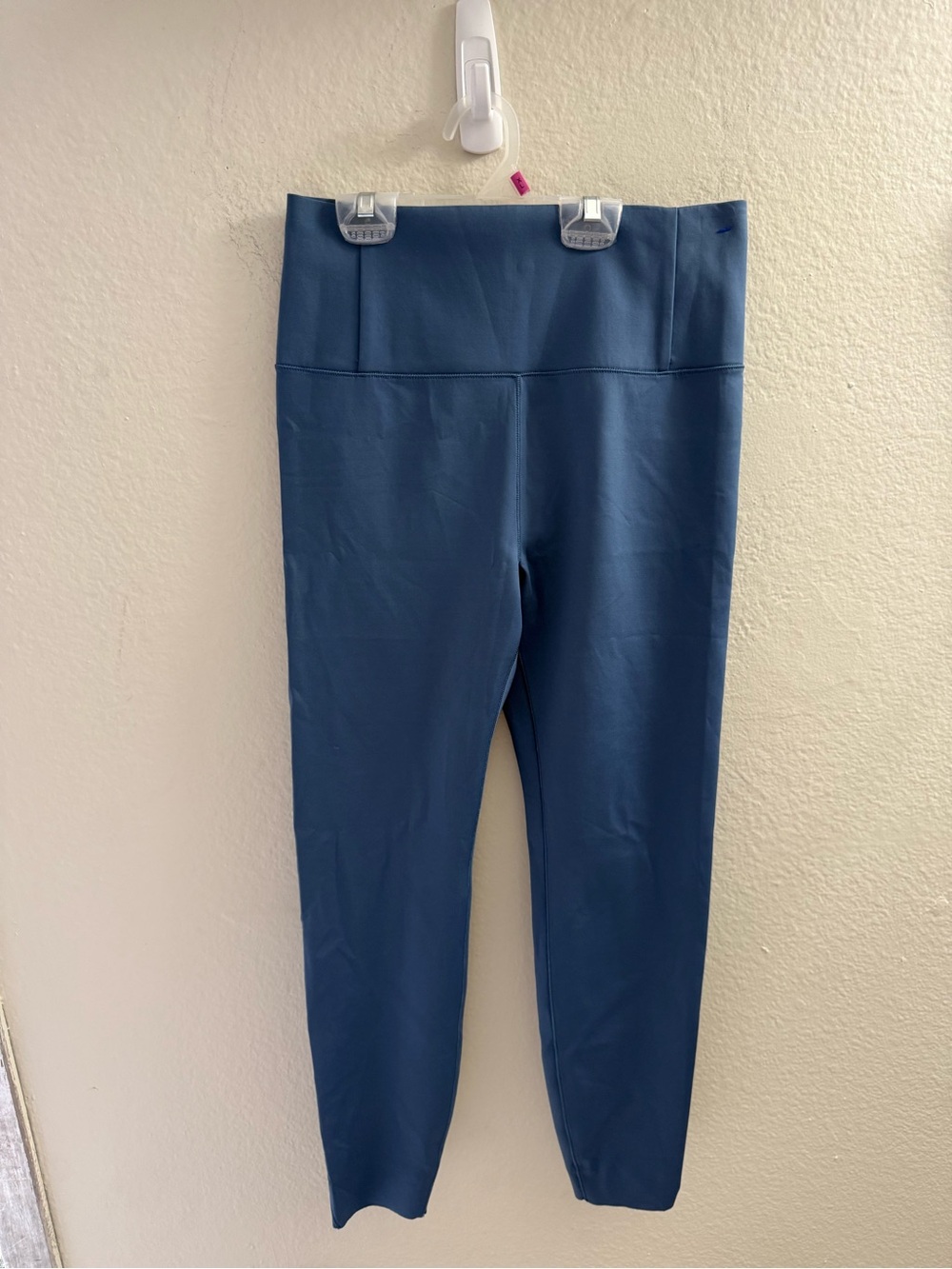 Vuori Slate Blue High-Rise Legging Size L Pickleball Hiking Pilates Athletic
